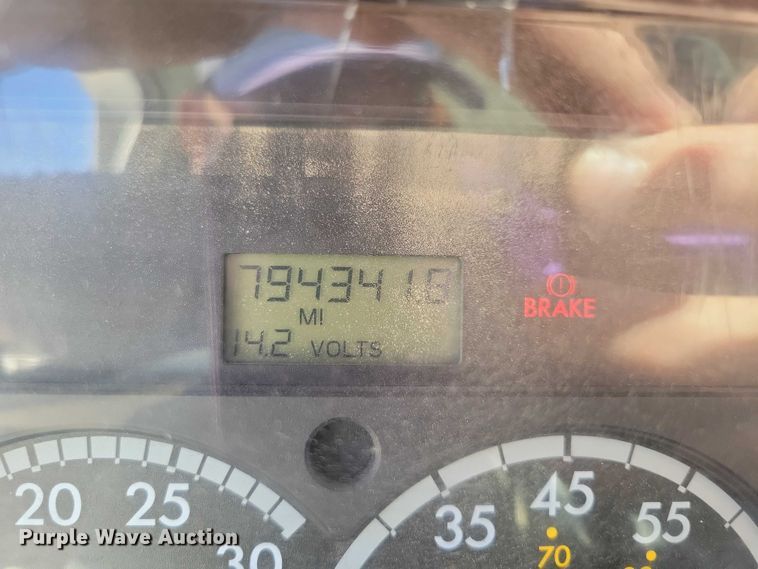 image for item NK9957 2005 Sterling L9500 dump truck