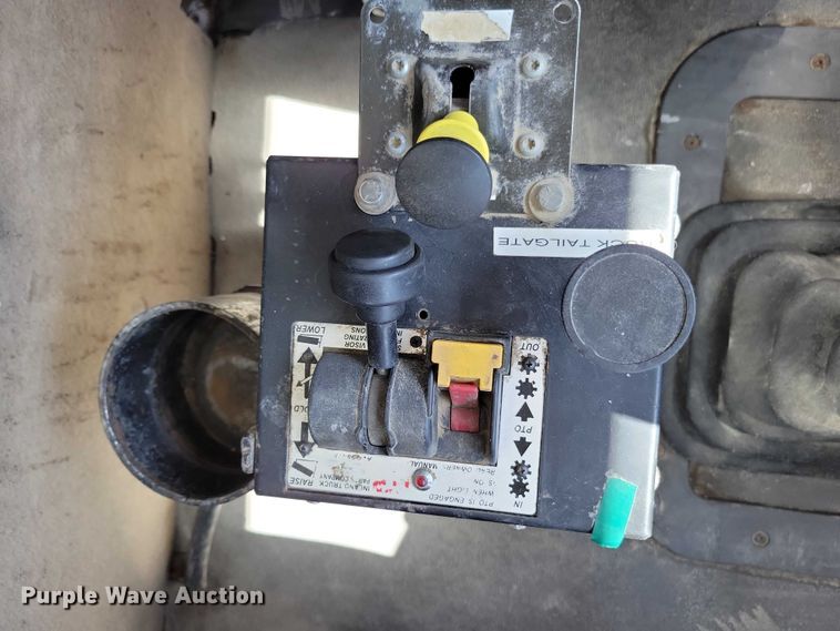 image for item NK9957 2005 Sterling L9500 dump truck