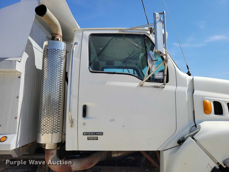 image for item NK9957 2005 Sterling L9500 dump truck