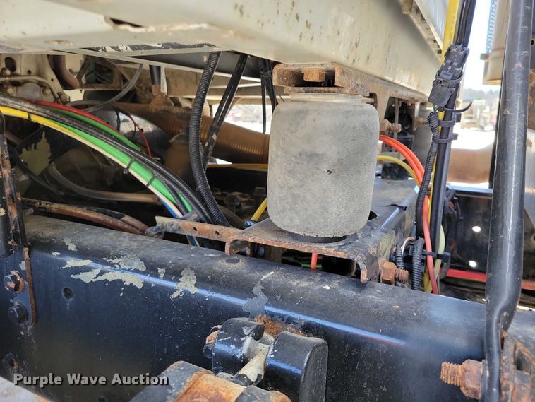 image for item NK9957 2005 Sterling L9500 dump truck