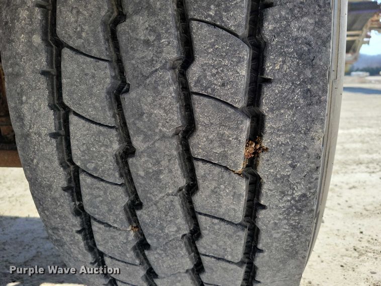 image for item NK9957 2005 Sterling L9500 dump truck