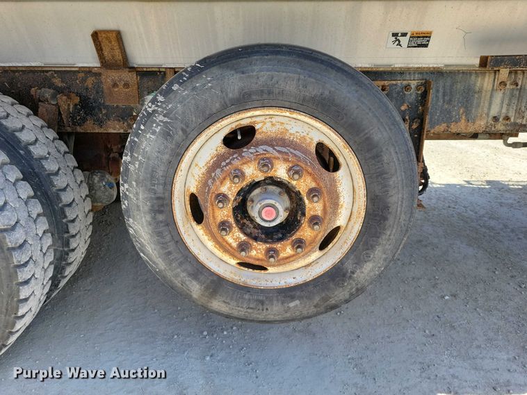 image for item NK9957 2005 Sterling L9500 dump truck