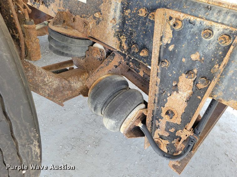 image for item NK9957 2005 Sterling L9500 dump truck