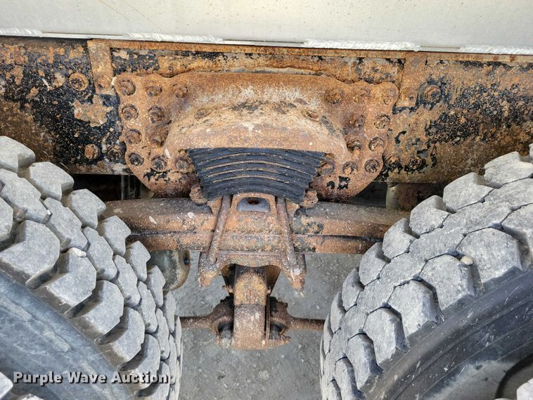 image for item NK9957 2005 Sterling L9500 dump truck