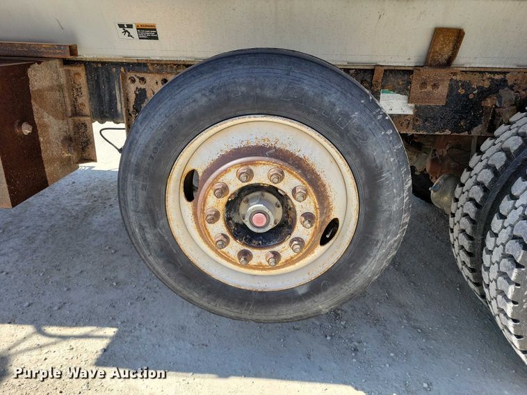 image for item NK9957 2005 Sterling L9500 dump truck