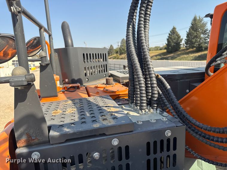 image for item YA1198 2021 Doosan DX235LCR-5 excavator