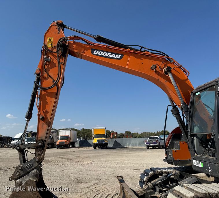 image for item YA1220 2021 Doosan DX140LCR-5 excavator