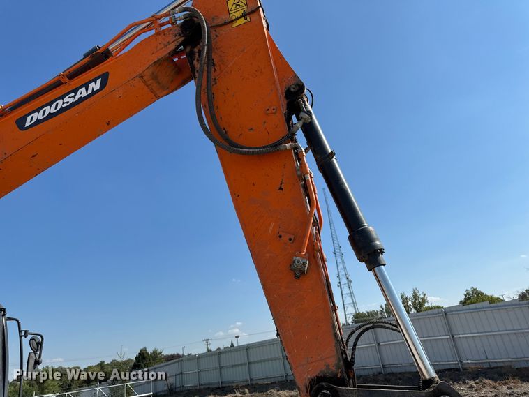image for item YA1220 2021 Doosan DX140LCR-5 excavator