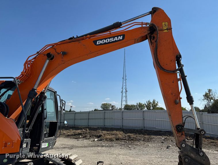 image for item YA1220 2021 Doosan DX140LCR-5 excavator