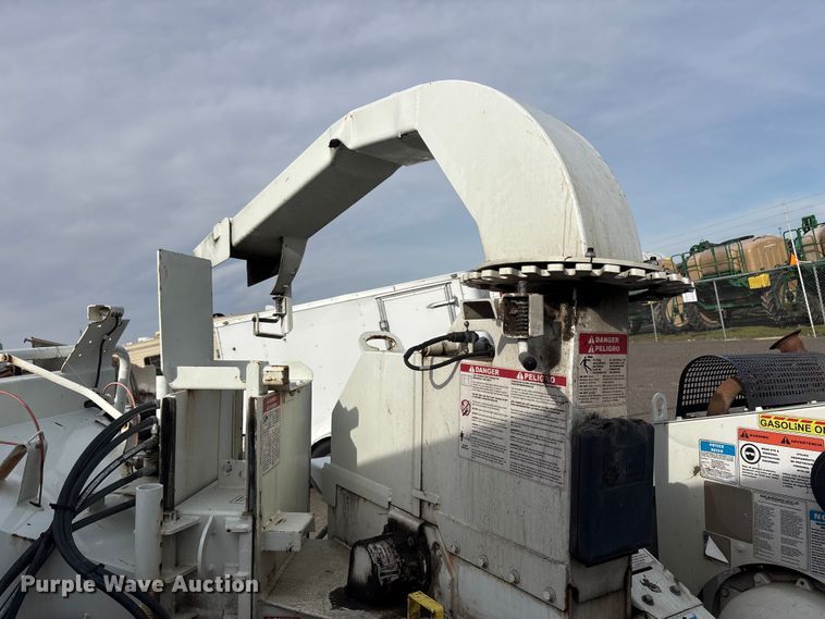 image for item YA1904 2021 Bandit 200UC wood chipper