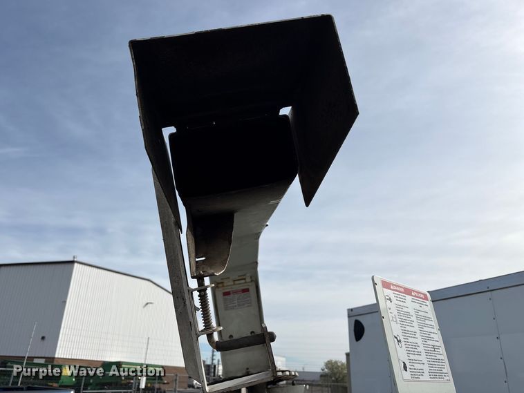 image for item YA1904 2021 Bandit 200UC wood chipper