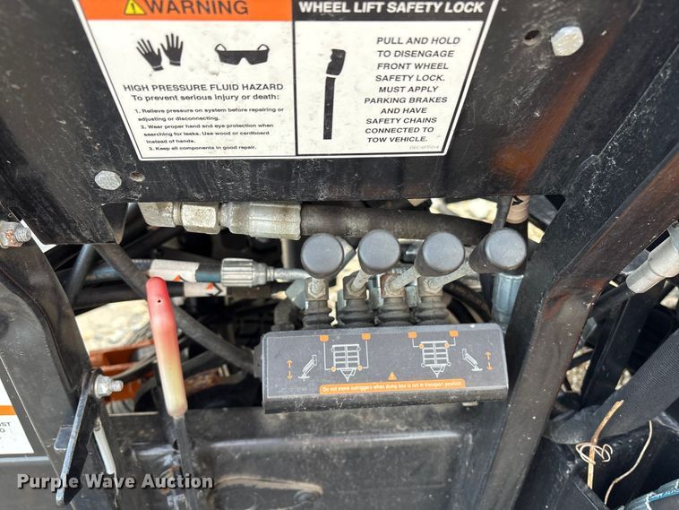 image for item YA2021 2023 Equipter 4000 roofing debris trailer