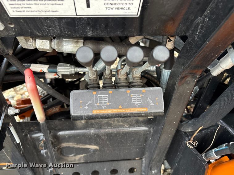 image for item YA2021 2023 Equipter 4000 roofing debris trailer