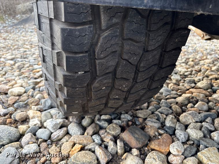 image for item YA2021 2023 Equipter 4000 roofing debris trailer