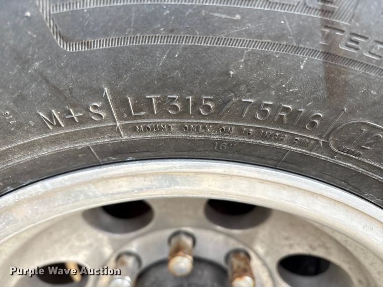 image for item YA2021 2023 Equipter 4000 roofing debris trailer