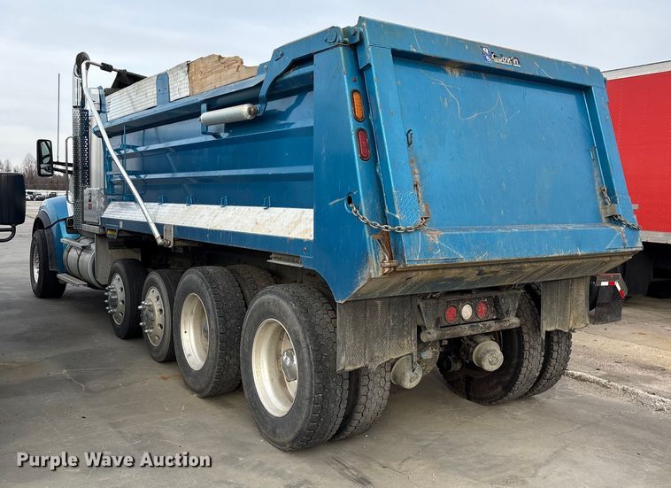 image for item YA2180 2022 Kenworth T880 dump truck