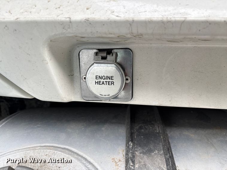 image for item YA2180 2022 Kenworth T880 dump truck