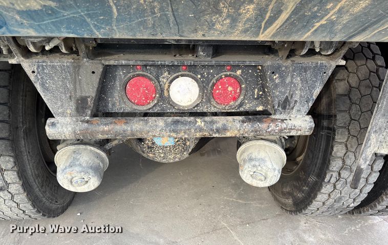 image for item YA2180 2022 Kenworth T880 dump truck