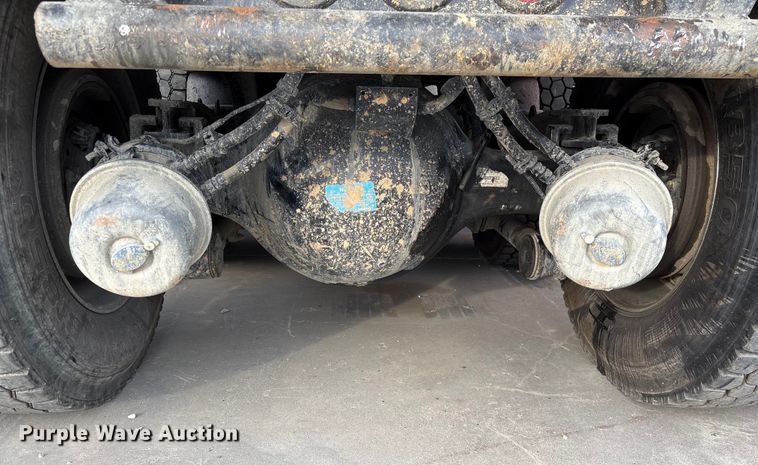 image for item YA2180 2022 Kenworth T880 dump truck