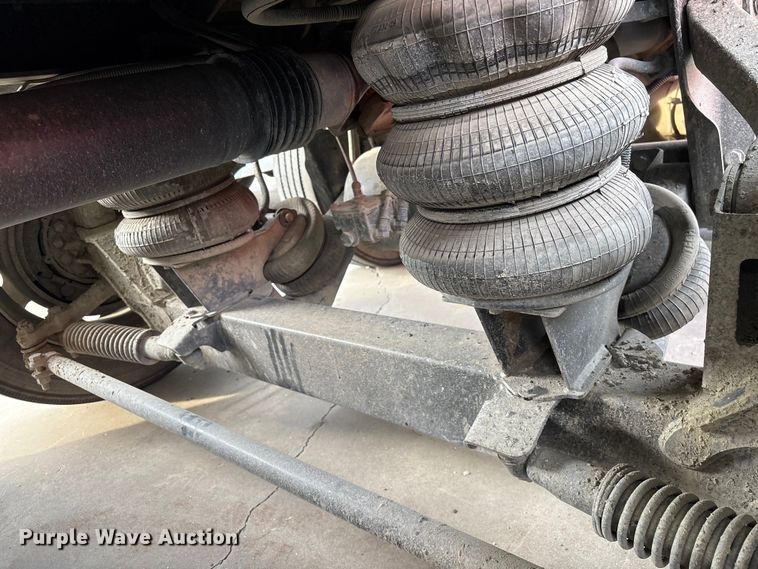 image for item YA2180 2022 Kenworth T880 dump truck