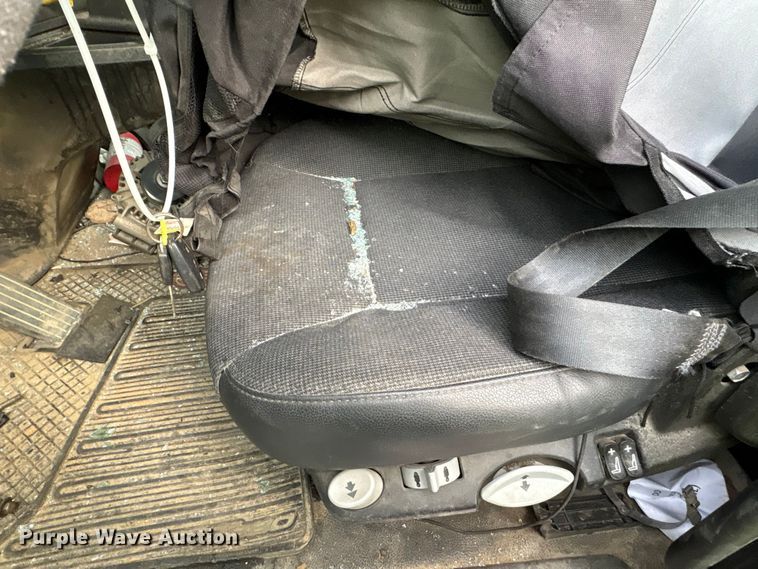 image for item YA2180 2022 Kenworth T880 dump truck