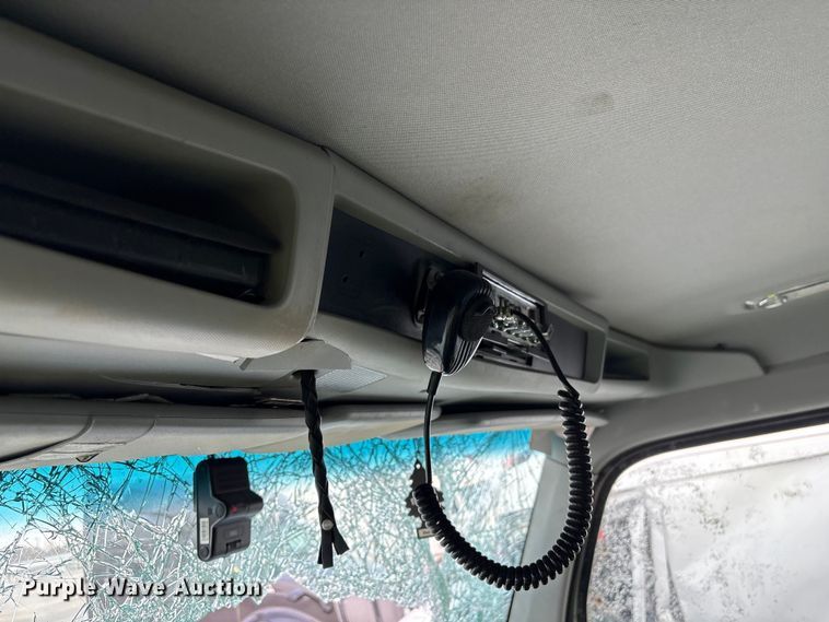 image for item YA2180 2022 Kenworth T880 dump truck