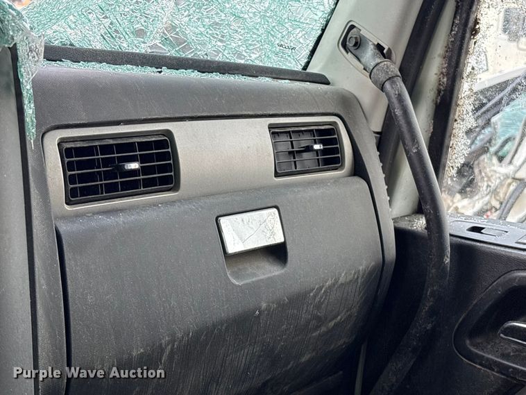 image for item YA2180 2022 Kenworth T880 dump truck