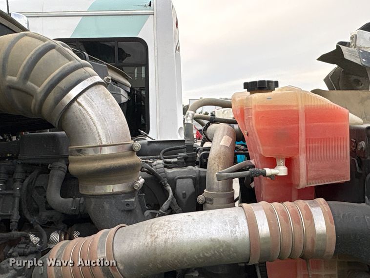 image for item YA2180 2022 Kenworth T880 dump truck