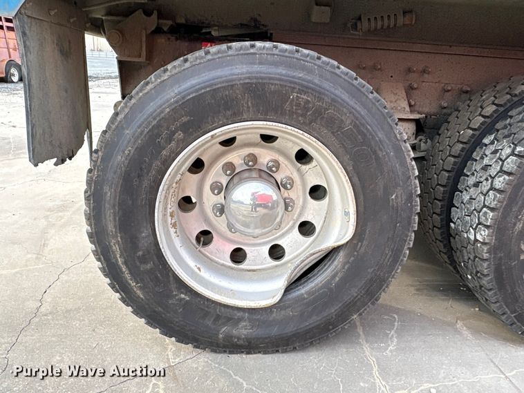 image for item YA2180 2022 Kenworth T880 dump truck