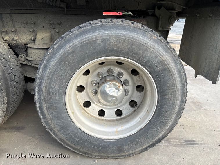 image for item YA2180 2022 Kenworth T880 dump truck