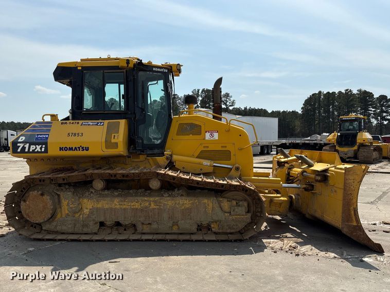 image for item YA2200 2022 Komatsu D71PXI-24 dozer