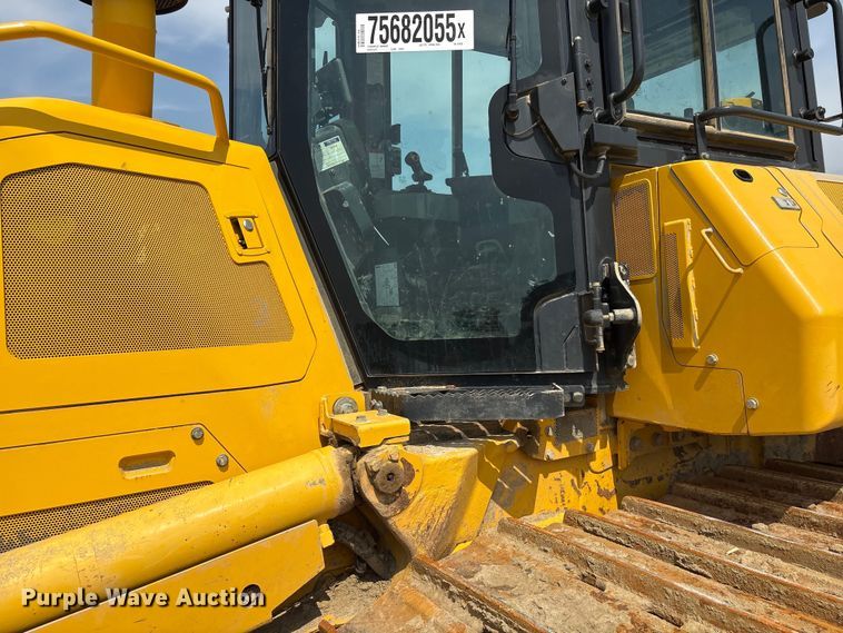 image for item YA2200 2022 Komatsu D71PXI-24 dozer