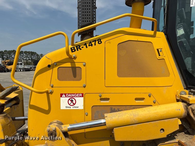 image for item YA2200 2022 Komatsu D71PXI-24 dozer