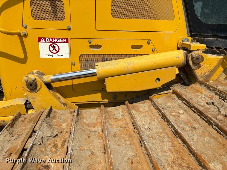 image for item YA2200 2022 Komatsu D71PXI-24 dozer