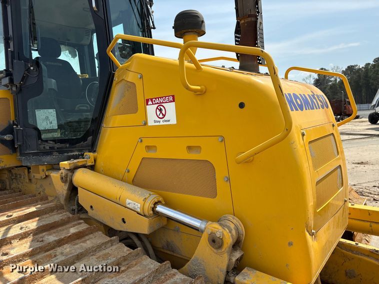 image for item YA2200 2022 Komatsu D71PXI-24 dozer