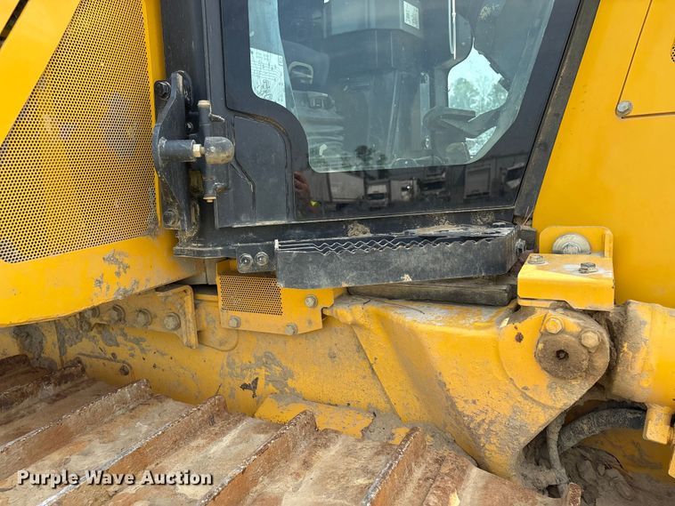 image for item YA2200 2022 Komatsu D71PXI-24 dozer