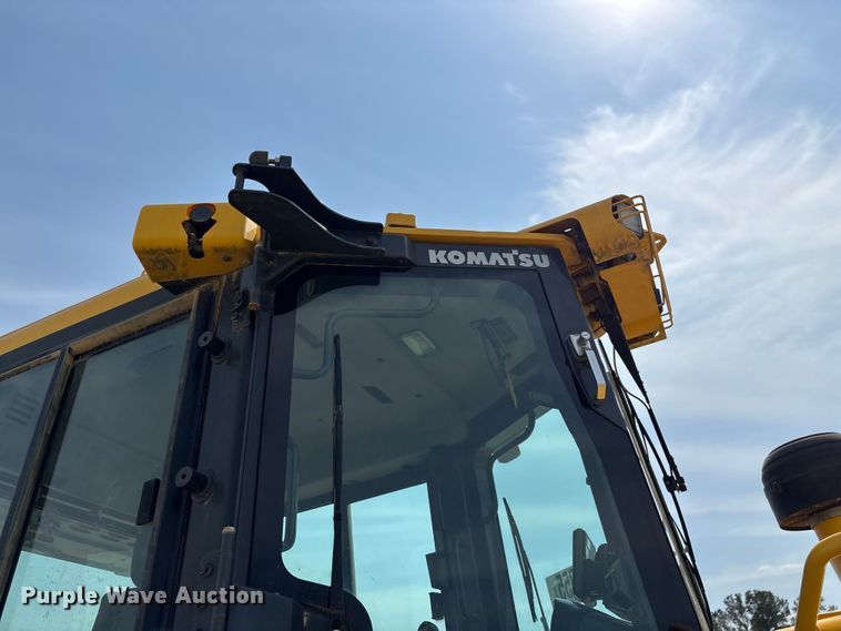 image for item YA2200 2022 Komatsu D71PXI-24 dozer