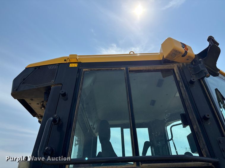 image for item YA2200 2022 Komatsu D71PXI-24 dozer