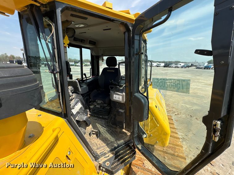 image for item YA2200 2022 Komatsu D71PXI-24 dozer