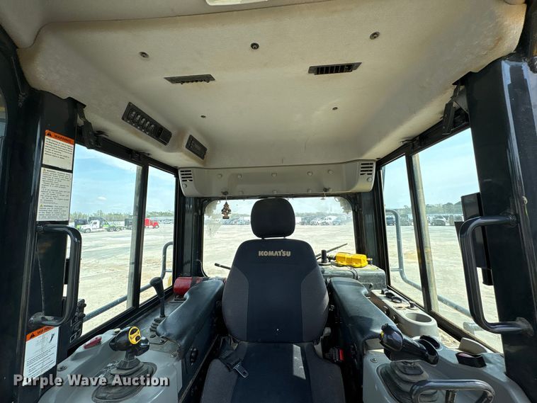 image for item YA2200 2022 Komatsu D71PXI-24 dozer