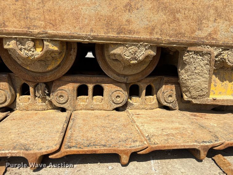 image for item YA2200 2022 Komatsu D71PXI-24 dozer