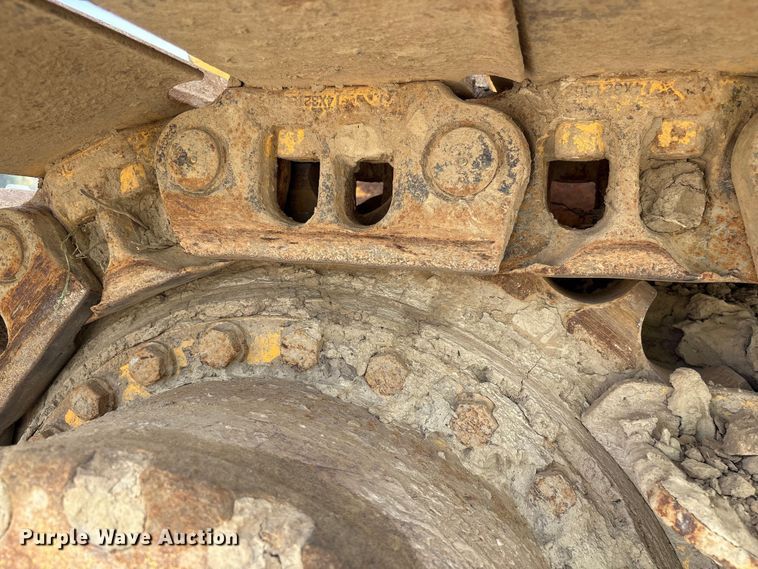 image for item YA2200 2022 Komatsu D71PXI-24 dozer