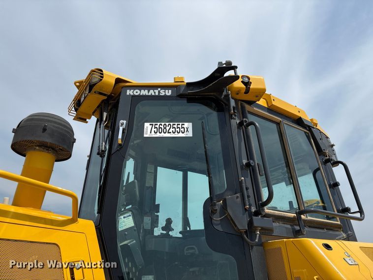 image for item YA2201 2022 Komatsu D71PXI-24 dozer