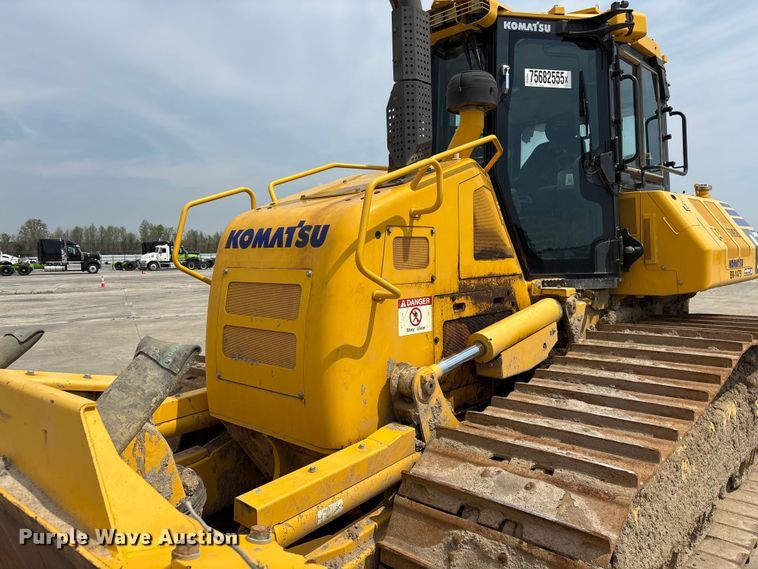 image for item YA2201 2022 Komatsu D71PXI-24 dozer