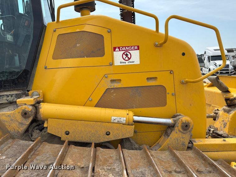 image for item YA2201 2022 Komatsu D71PXI-24 dozer