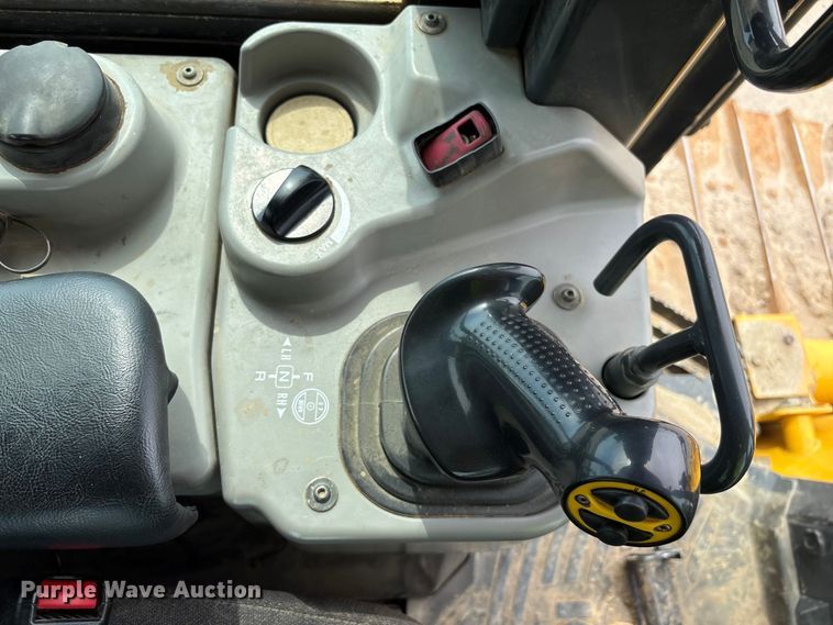 image for item YA2201 2022 Komatsu D71PXI-24 dozer