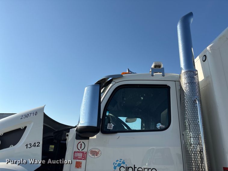 image for item YA2228 2025 Peterbilt 567  hydrovac truck