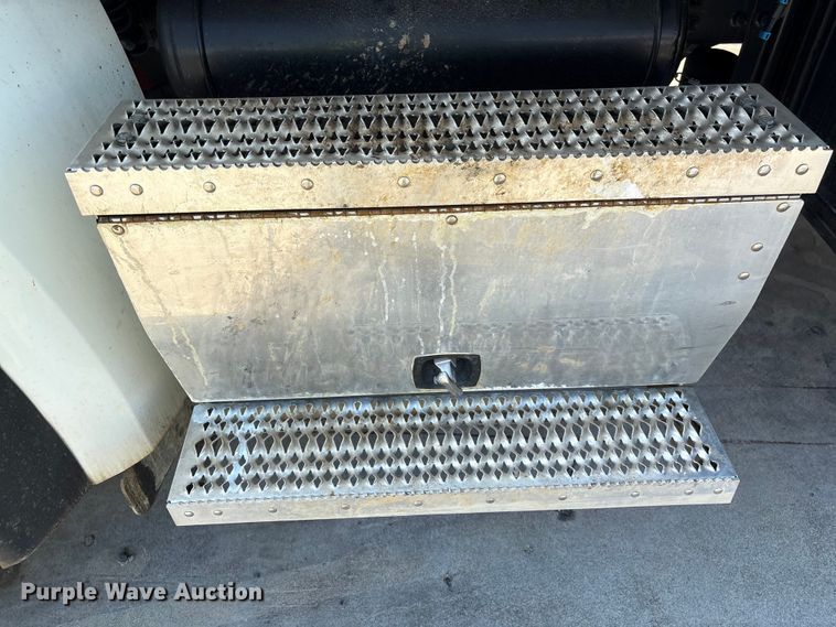 image for item YA2228 2025 Peterbilt 567  hydrovac truck