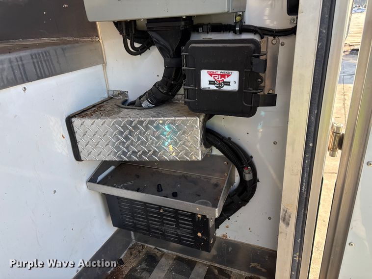 image for item YA2228 2025 Peterbilt 567  hydrovac truck