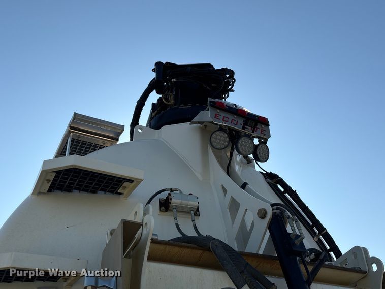 image for item YA2228 2025 Peterbilt 567  hydrovac truck